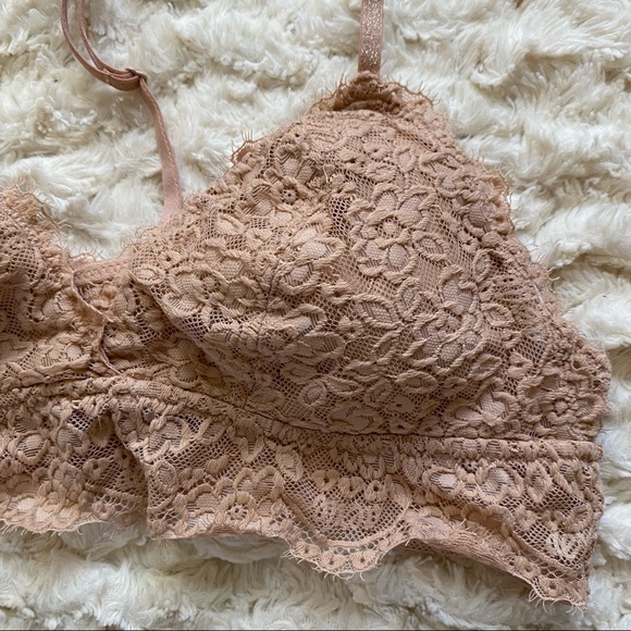 PRICE DROP! Aerie Lace Bralette - Picture 2 of 5